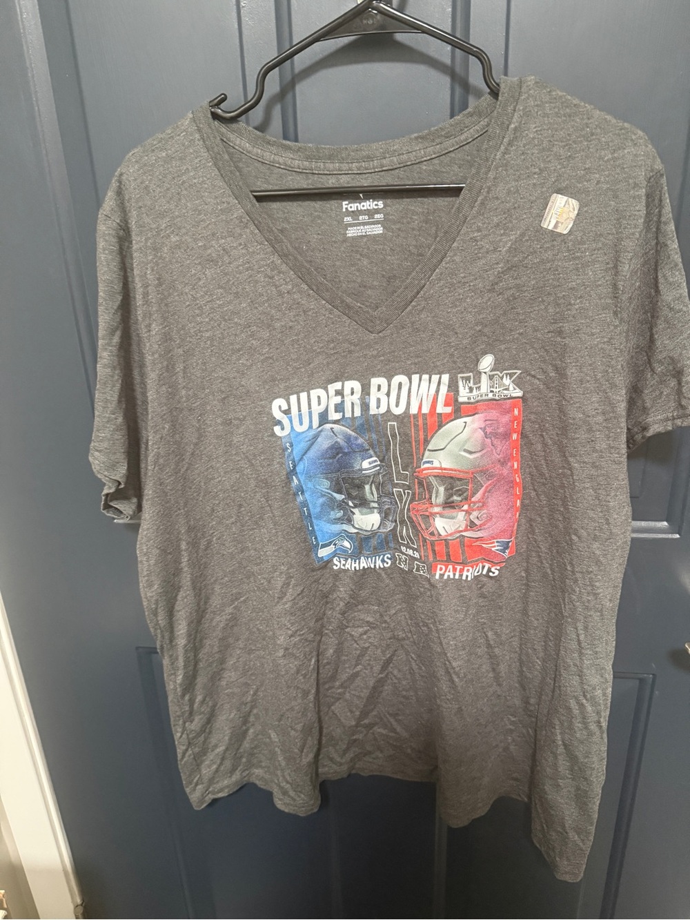 Fanatics Gray Super Bowl Seahawks vs Patriots Graphic Tee-NWOT